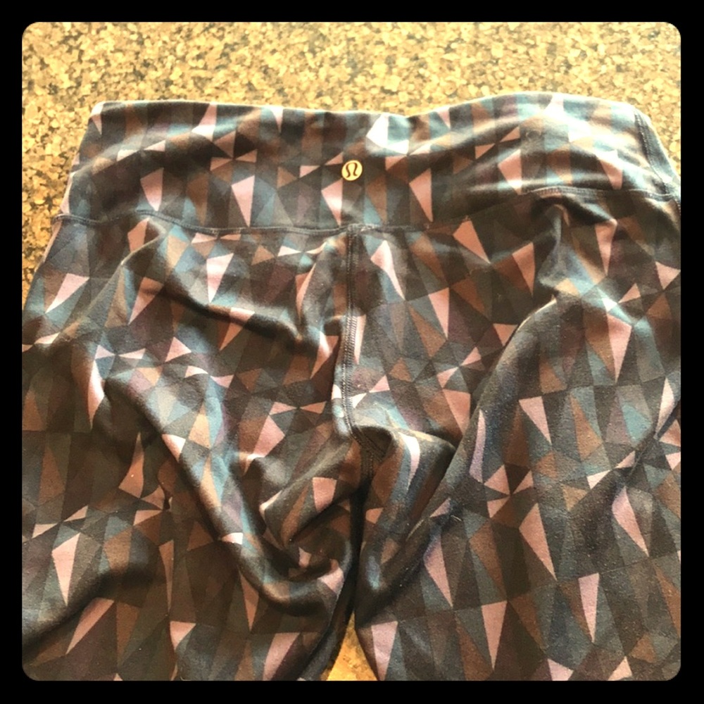 Lululemon 7/8 Geometric Print leggings